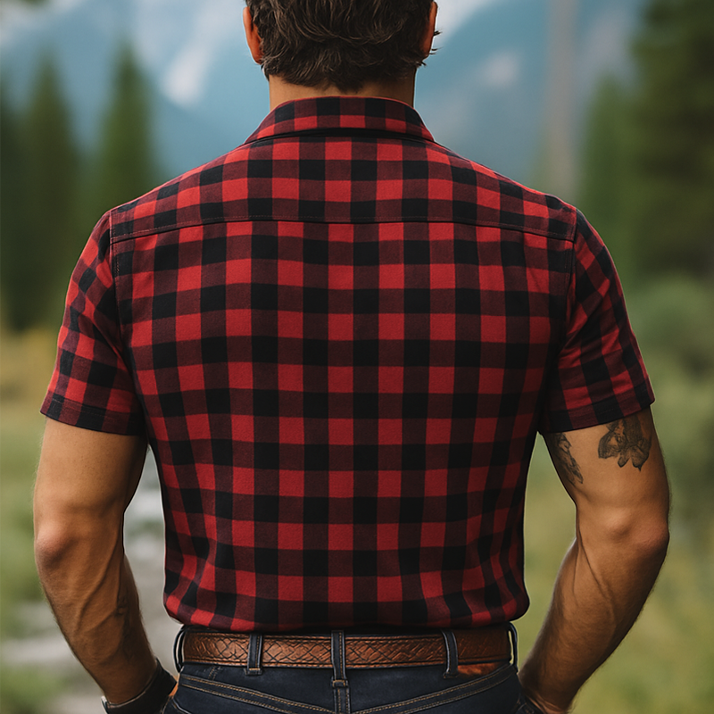 Letnia męska koszula w kratę w czerwono-czarnym kolorze z krótkim rękawem i guzikami - model MTA2678E3U