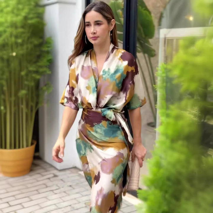 Stefka | Elegancka sukienka z abstrakcyjnym nadrukiem, wrap dla kobiet