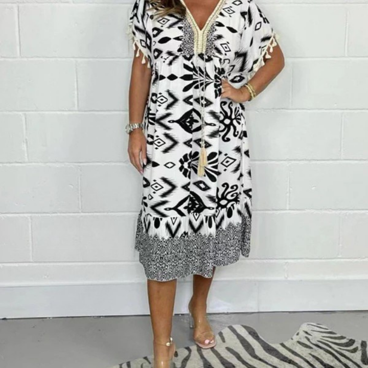 Nadia | Letnie sukienki z dekoltem w kształcie V i frędzlami na krótkich rękawach