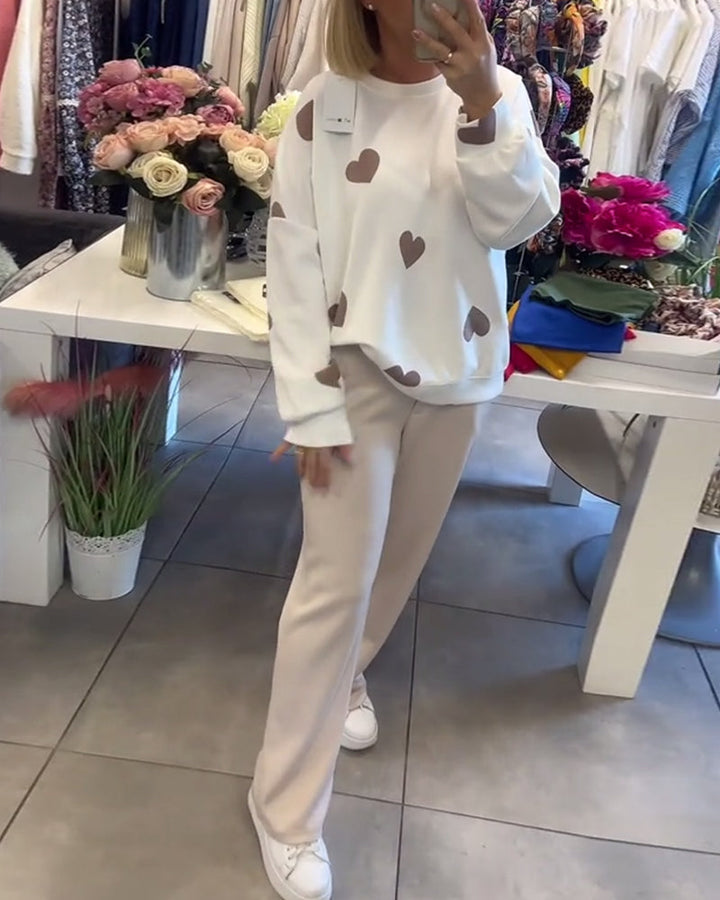 Aniela - Sweter z Motywem Serduszek