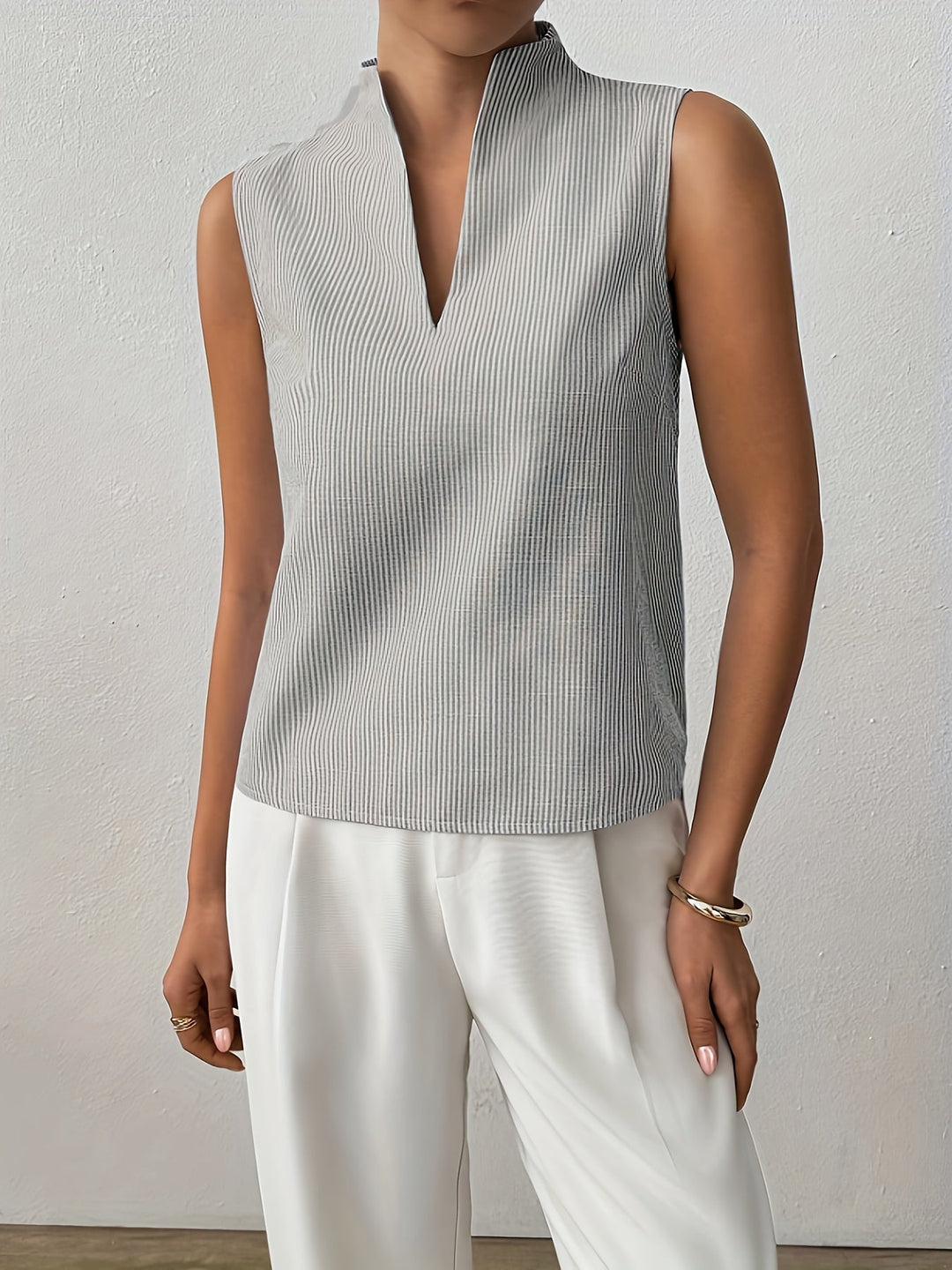 Linea | Bluzka z subtelnymi paskami